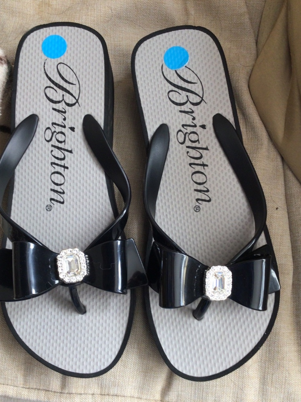 NWOT Brighton rhinestone flip fops